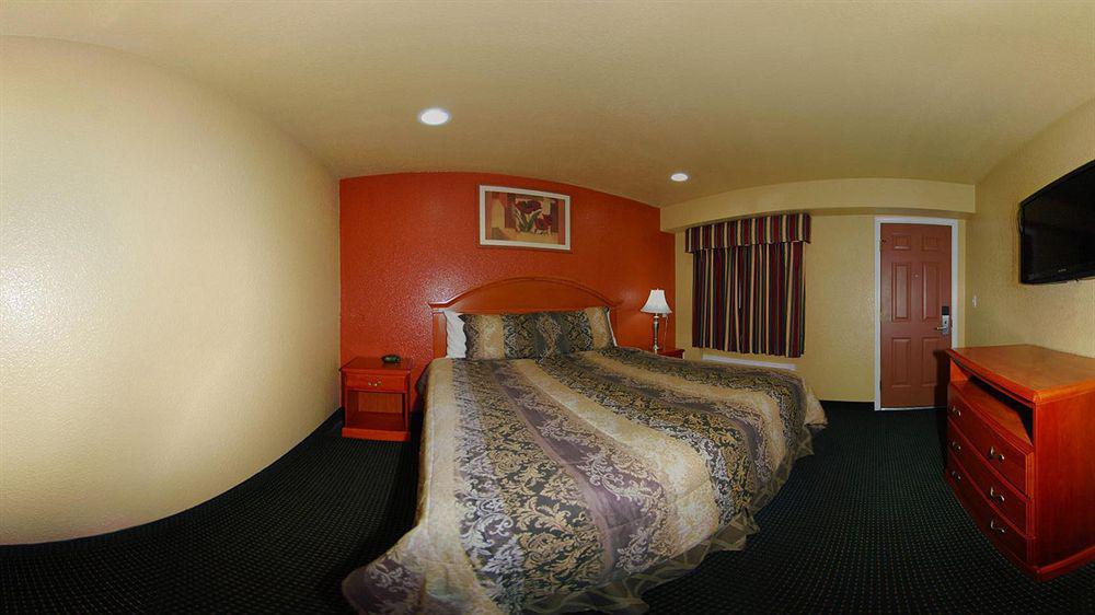 Woodridge Inn And Suites Miami Exterior foto